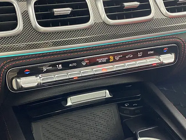 
								Mercedes-Benz GLE 53 AMG Coupe full									