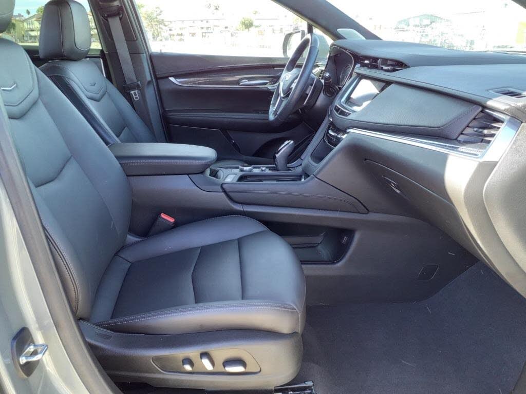 
								Cadillac XT5 Sport AWD full									