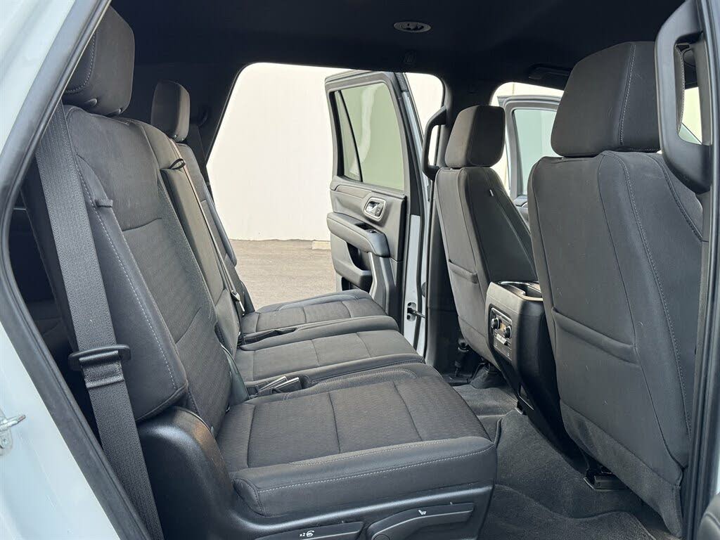 
								Chevrolet Tahoe full									