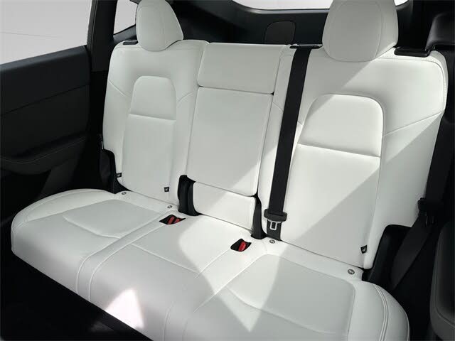 
								Tesla Model Y Long Range AWD full									