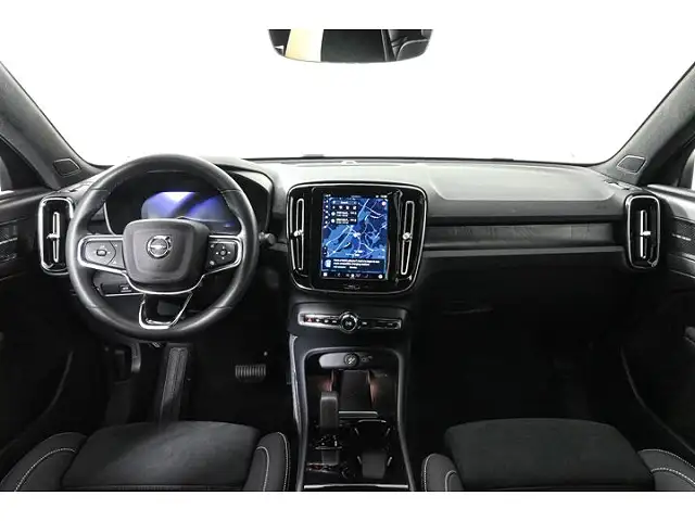 
								Volvo C40 Ultimate full									