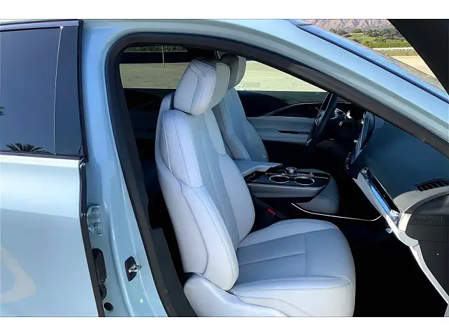 
								Cadillac LYRIQ Sport 1 full									