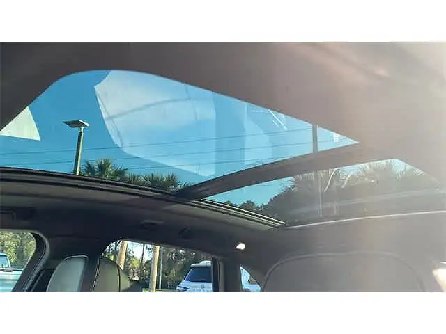 
								Porsche Macan S full									