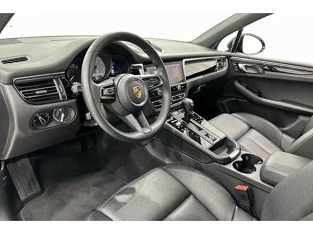 
								Porsche Macan S full									