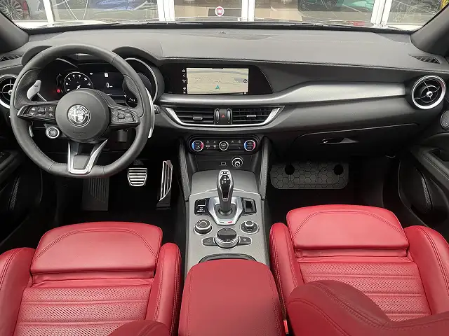 
								Alfa Romeo Stelvio Ti Veloce full									