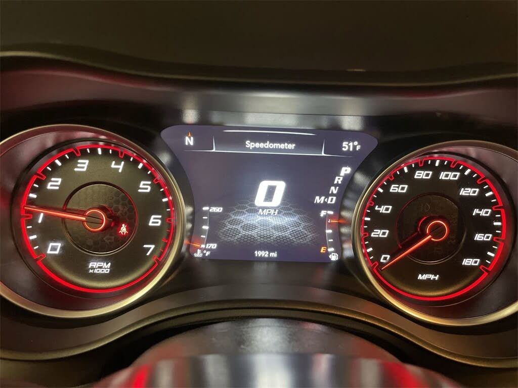 
								Dodge Charger Scat Pack RWD full									