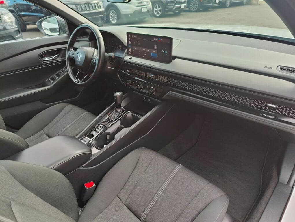 
								Honda Accord Hybrid Sport FWD full									