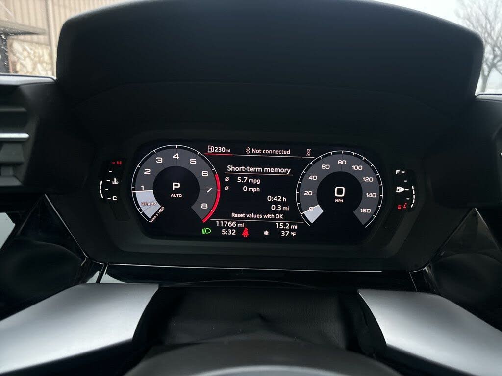 
								Audi A3 40 TFSI Premium FWD full									