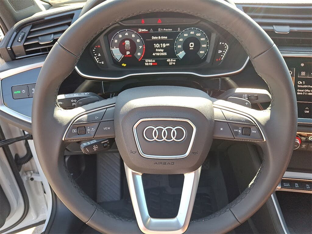 
								Audi Q3 Quattro Premium S Line 45 TFSI AWD full									
