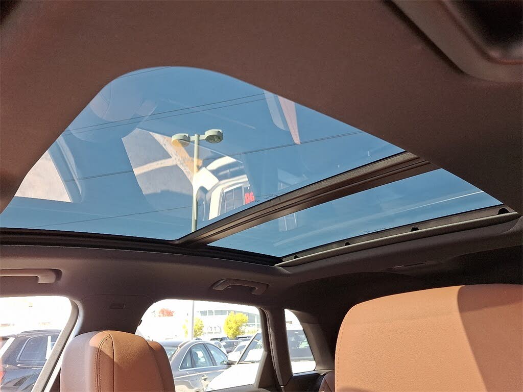 
								Audi Q3 Quattro Premium S Line 45 TFSI AWD full									