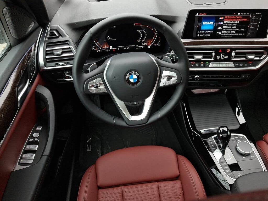 
								BMW X3 xDrive30i AWD full									