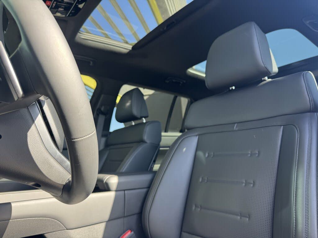 
								Hyundai Santa Fe Calligraphy FWD full									