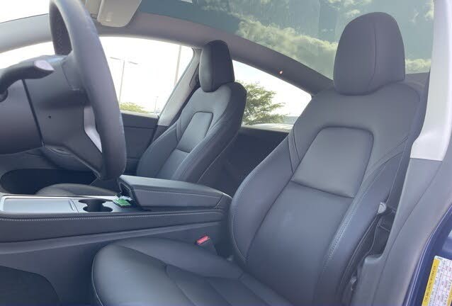 
								Tesla Model Y Long Range RWD full									