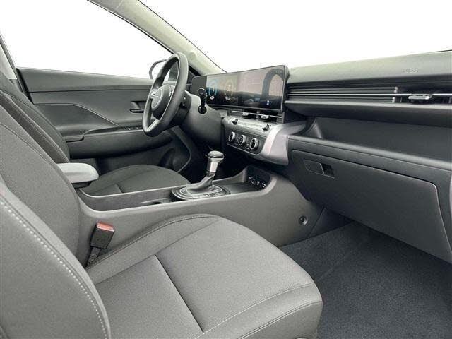 
								Hyundai Kona SE AWD full									