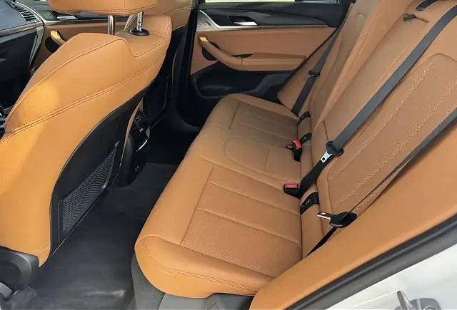 
								BMW X3 xDrive30i full									