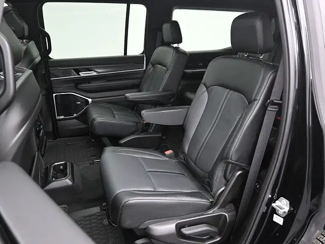 
								Jeep Wagoneer Series III full									