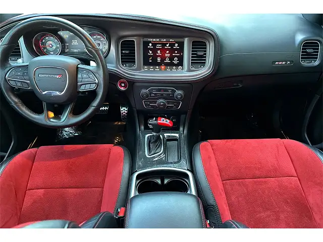 
								Dodge Charger Scat Pack full									