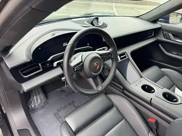 
								Porsche Taycan GTS full									