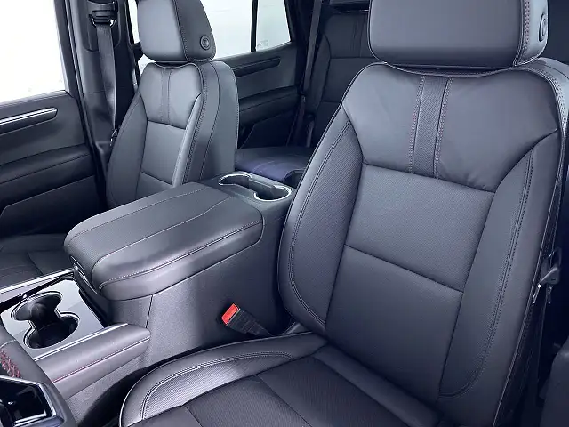 
								Chevrolet Tahoe RST full									