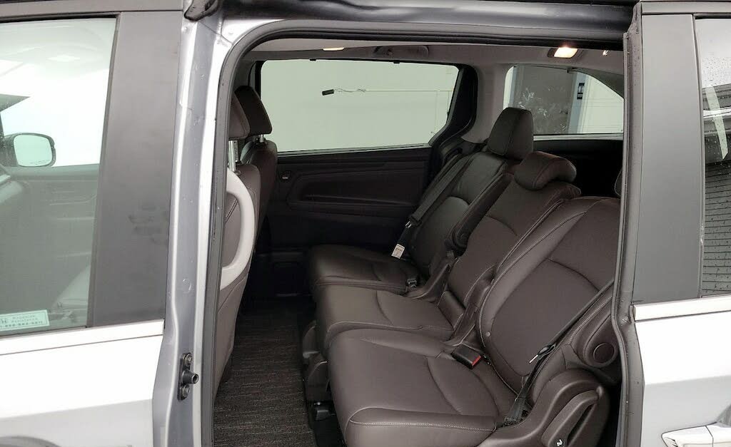 
								Honda Odyssey EX-L FWD full									