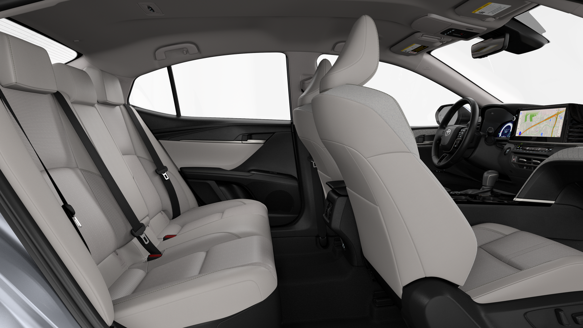 
								Toyota Camry XLE AWD full									