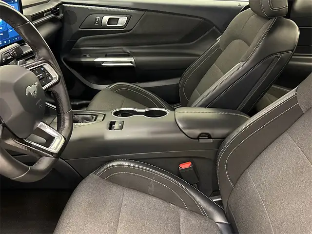 
								Ford Mustang GT full									