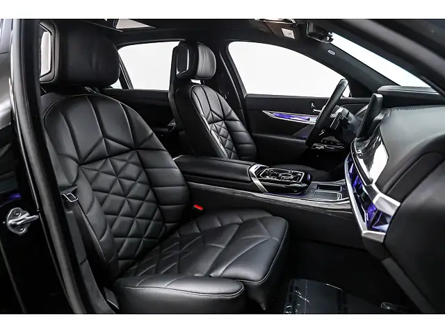 
								BMW 7 Series 740i full									