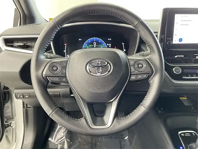 
								Toyota Corolla XSE full									