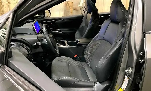 
								Toyota bZ4X XLE full									