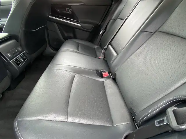 
								Toyota bZ4X Limited full									