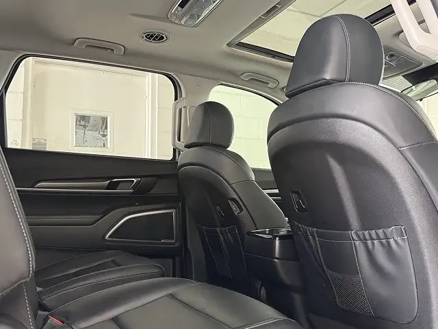 
								Kia Telluride S full									