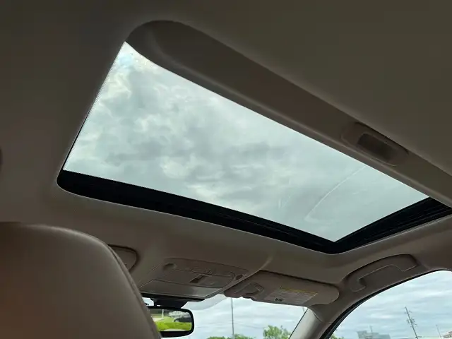 
								Infiniti Q50 Luxe full									