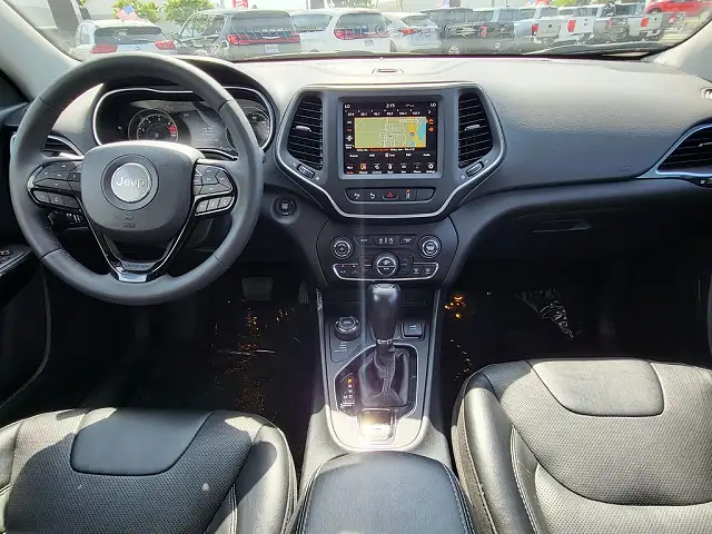 
								Jeep Cherokee Altitude full									