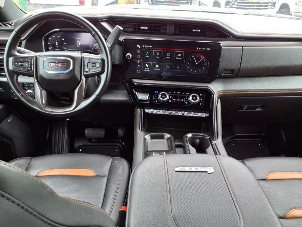 
								GMC Sierra 2500HD AT4 Crew Cab 4WD full									