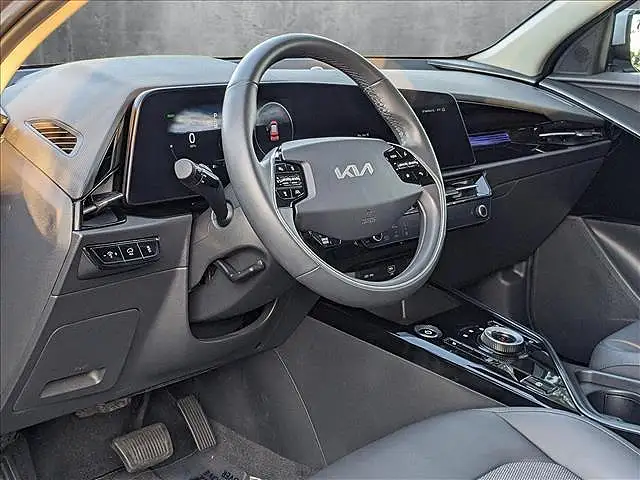 
								Kia Niro EV Wind full									