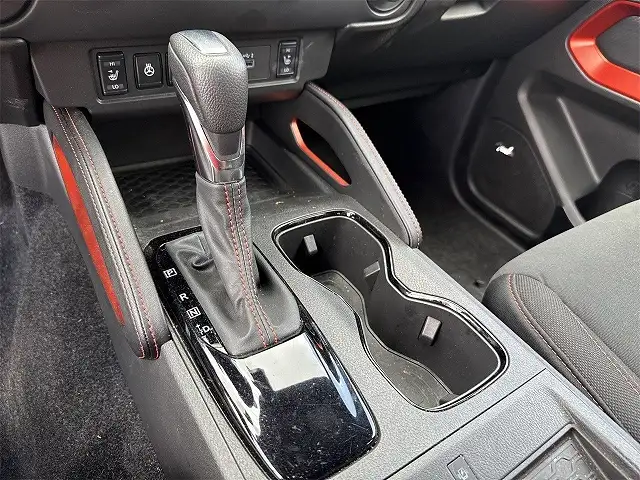 
								Nissan Frontier PRO-4X full									